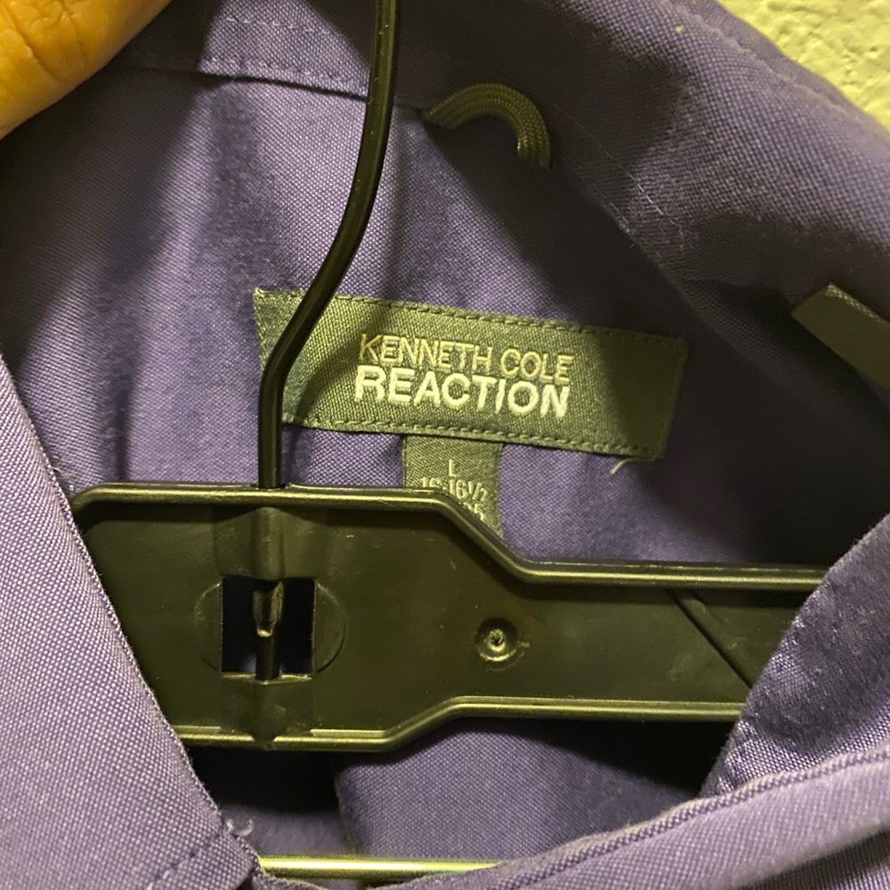 Kenneth Cole Button Down - Picture 3 of 3